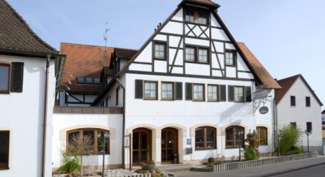 Hotel & Restaurant Jägerhof, Rezervați Hotel Buechenbach Roth
