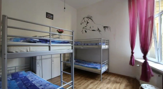 Hostel Yellow, Забронировать Хостел Хостелы Кракова, рядом с Базилика святой Марии, Хостел