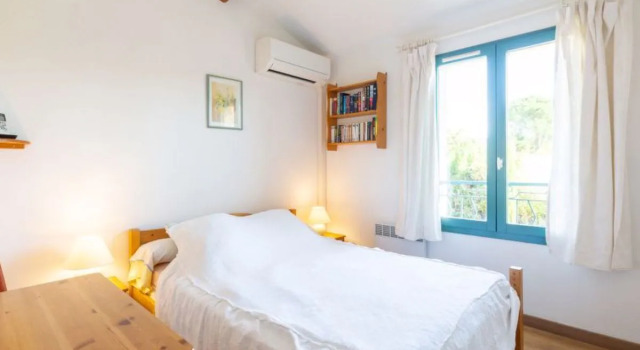Holiday Home Les Olivades - PLT201, Забронировать Отель Отели в центре План-де-ла-Тур, в центре