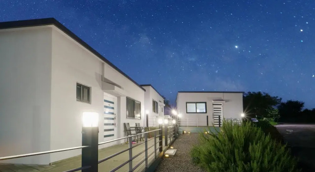 Jeju Joyhouse, Забронировать Гостевой дом Отели Согвипхо с парковкой, Парковка