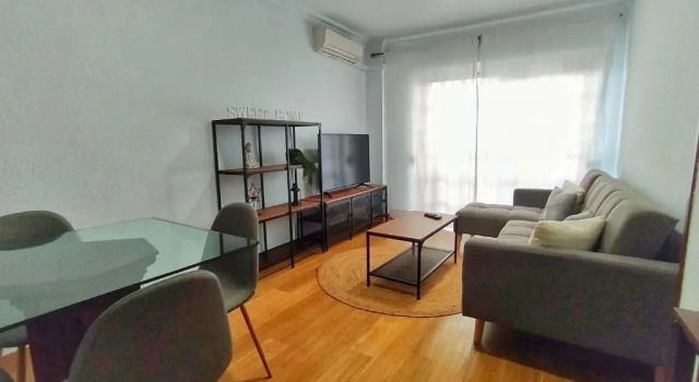 Apartamento con PARKING gratis en CENTRO, Merced, Забронировать Апартаменты/квартира Отели Уэльва с парковкой, рядом с Музей Уэльвы, Парковка