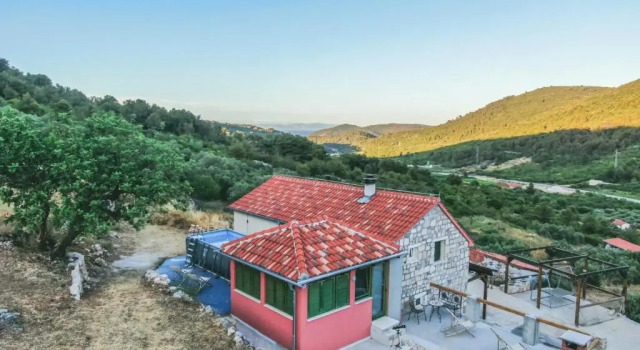 Коттедж Olive Hill Familly House