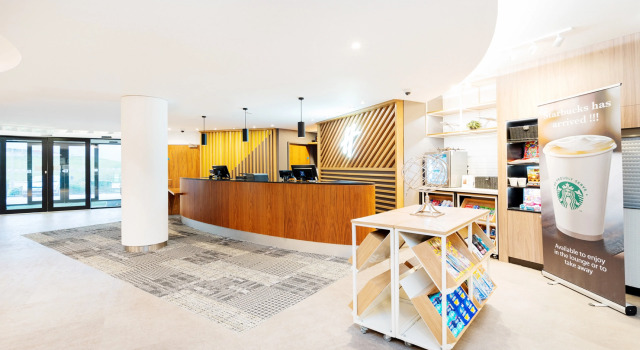Holiday Inn London - Luton Airport by IHG