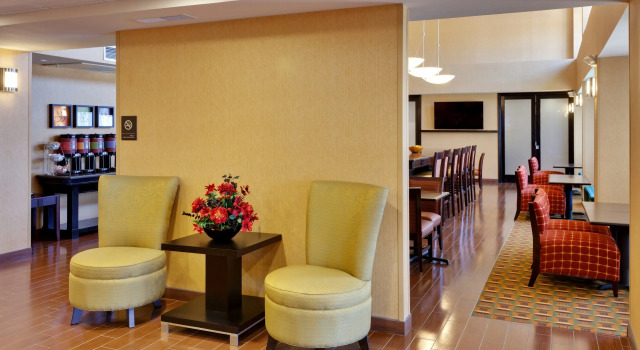Hampton Inn & Suites Fresno - Northwest, Book Hotel Herndon California