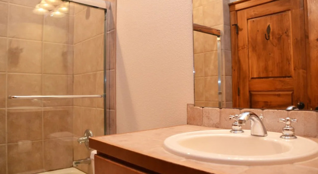 Saddlewood by Ski Village Resorts, Rezerwuj Hotel Hotele w Vail Ski z parkingiem, Parking