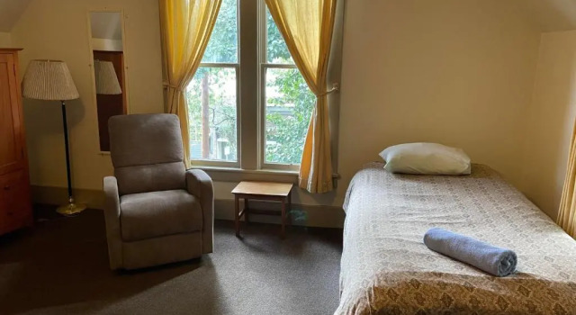 Номер Deluxe Northwest Portland Hostel