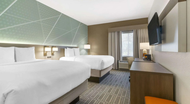 Четырёхместный номер Standard Comfort Inn & Suites Port Charlotte-Punta Gorda