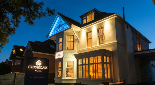 Crossroads Hotel