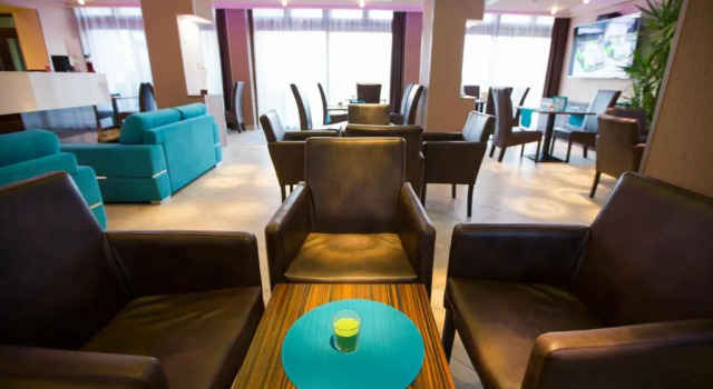 Pole Position Beach Hotel, Réserver Hôtel Balatonszárszó 