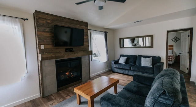 Семейный коттедж с 2 комнатами с балконом View Crest Lodge