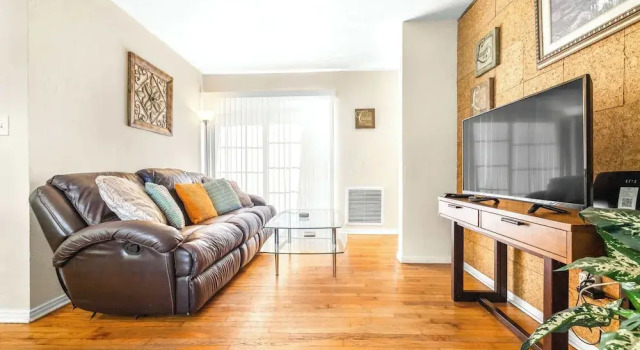 Charming Seminole Heights Getaway
