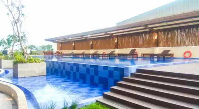 Elegant Studio Apartment at Azalea Suites Cikarang By Travelio