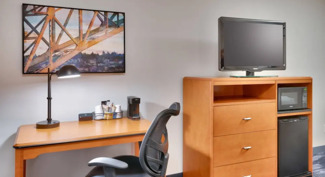 Двухместный люкс Fairfield Inn & Suites Seattle Bellevue/Redmond