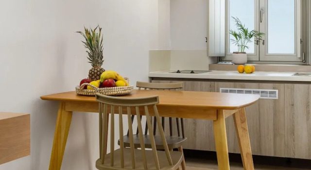 Полулюкс Цокольный этаж с видом на сад Salvia Areopolis All Suite Hotel