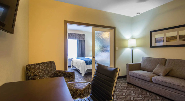 Люкс Comfort Inn & Suites Fort Saskatchewan