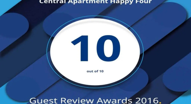 Апартаменты Deluxe с балконом и с красивым видом из окна Central Apartment Happy Four