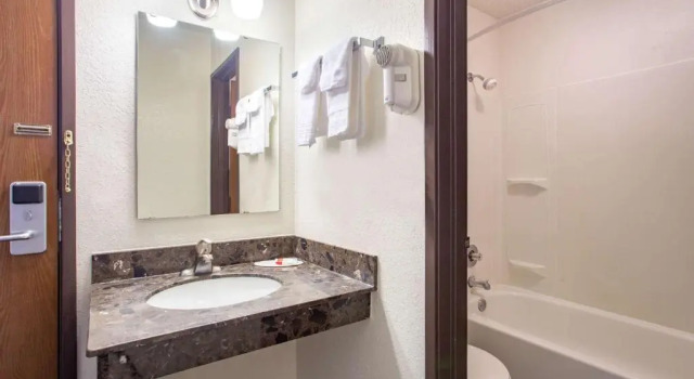 Двухместный номер Standard Days Inn by Wyndham Fond du Lac
