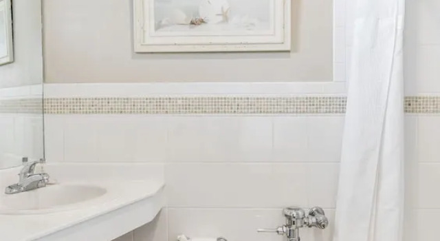 Люкс East Hampton House Resort