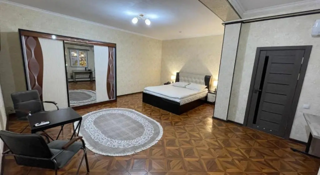 Yantai Hotel