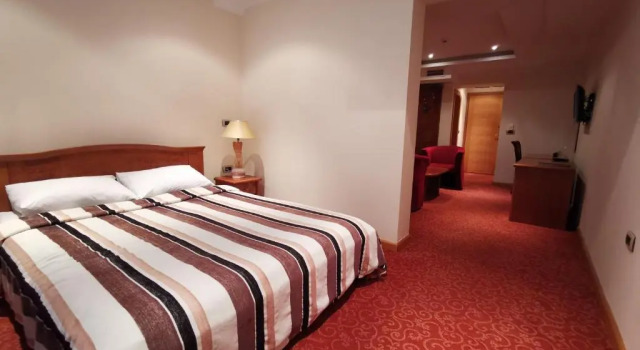 Люкс Mali Hotel BaMBiS