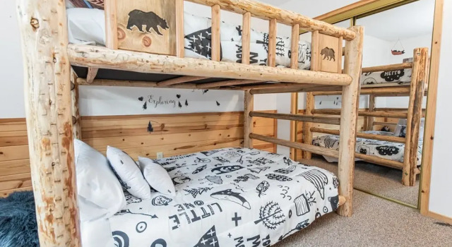 Bullwinkle And Friends Log Cabin - Beautiful Log Home With Hot Tub & Game Room! 3 Bedroom Cabin, Rezerwuj Hotel Big Bear Lake Stany Zjednoczone
