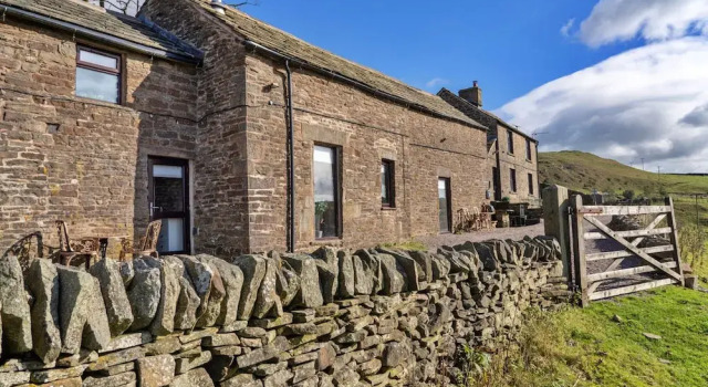 Farmhouse in Staffordshire With Hill Views, Varaa Lomakoti Hotellit Buxton pysäköinnillä, Pysäköinti