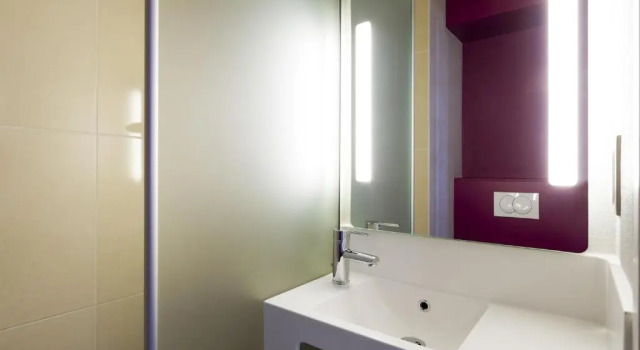 Двухместный номер Standard B&B HOTEL La Roche-sur-Yon