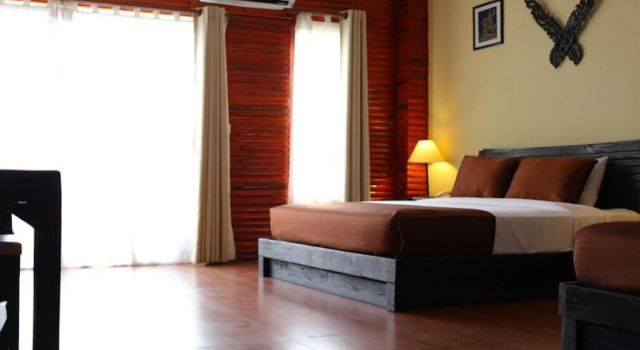 Двухместный номер Deluxe с балконом The Mekong Dragon Boutique Hotel