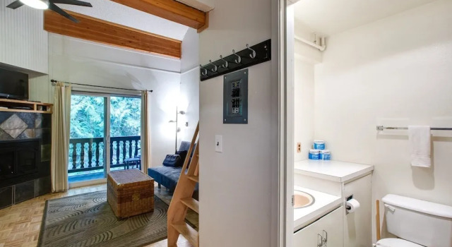 94sll - Inexpensive - Fireplace - Wifi - Sleeps 6 1 Bedroom Condo by RedAwning, Rezerwuj Apartament Glacier Stany Zjednoczone