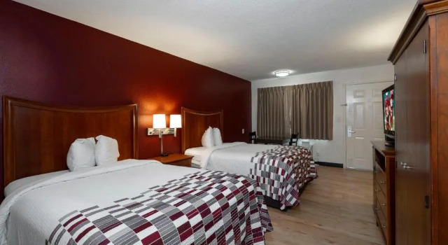 Четырёхместный люкс Red Roof Inn Dothan