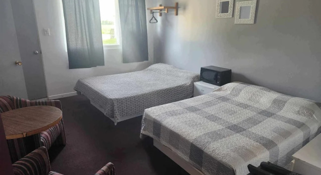 Четырёхместный номер Standard Motel Bon-Air Pont-Rouge
