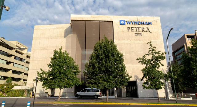 Wyndham Santiago Pettra, 预订 酒店 Lo Barnechea 首都大区