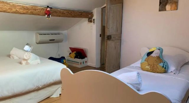 Beautiful House With Garden In Avignon, Prenota Hotel Hotel a Alvernia con parcheggio, Parcheggio
