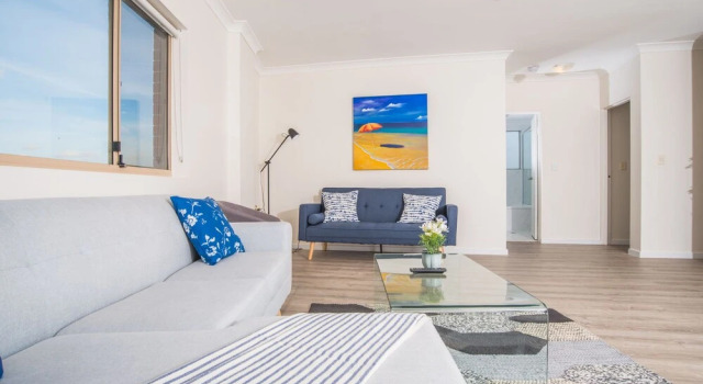 Convenient Rockdale Apartment Next To Station & Beach, Забронировать Апартаменты/квартира Отели Рокдейл с парковкой, Парковка