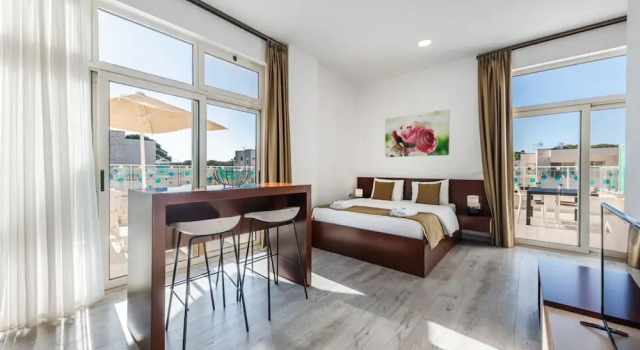 Stylish Studio With Spacious Balcony -trendafili, Rezervați Apartament Plazhi San Pietro Lezhë