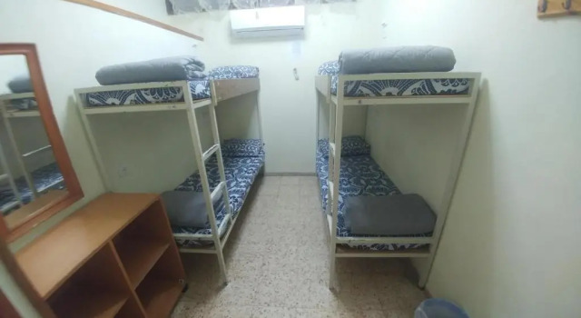 Cama en dormitorio compartido (dormitorio compartido femenino) Arava Hostel