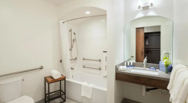 Двухместный номер Standard с балконом La Playa Inn Santa Barbara