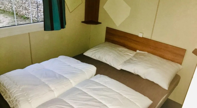 Camping Castell D'aro, Rezervați Cabana Cabane în Girona, Casetă