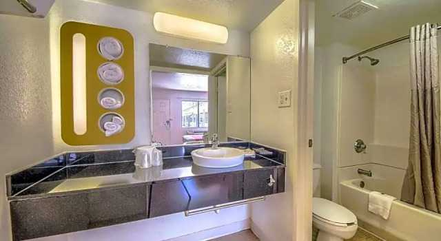 Номер Deluxe Motel 6 San Antonio, TX - Fiesta