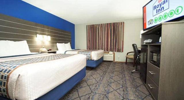 Четырёхместный номер Deluxe Royal Inn Hudson I-94