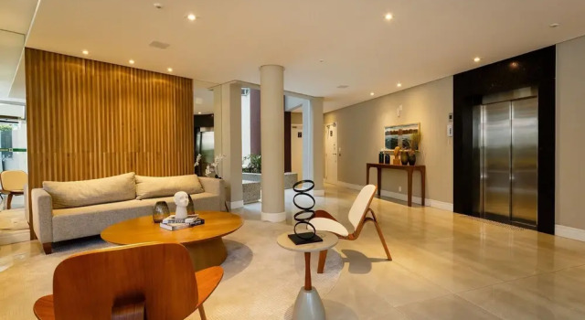 Apartment in the Center With Pool Rri103