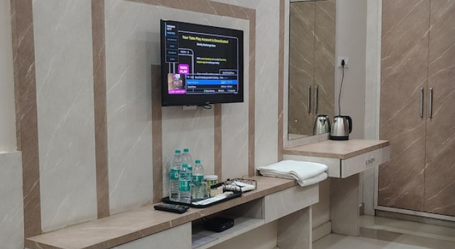 Hotel Kesar, Забронировать Отель Читракут штат Уттар-Прадеш