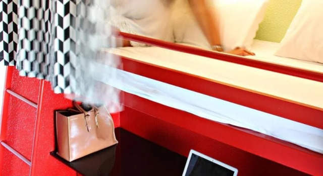 Lemon Hotel Chanteloup-les-Vignes, Book Hotel  