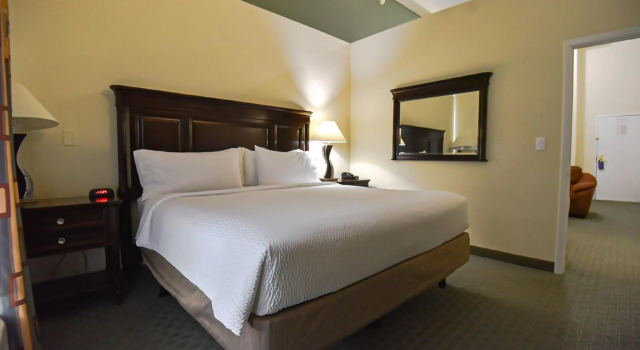 Holiday Inn Express Hotel & Suites Cocoa, Rezerwuj Hotel Cocoa West Space Coast