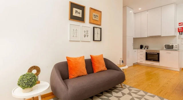 Cosy 3 in Oporto With 1 Bedrooms and 1 Bathrooms, Забронировать Апартаменты/квартира Cedofeita / Santo Ildefonso / Se / Miragaia / Sao Nicolau e Vitoria Порту, рядом с Театр Coliseu do Porto