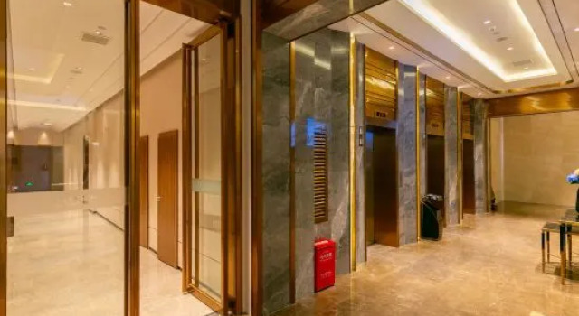 Yeste International Hotel Jinhu Plaza, South Lake Park Subway Station, Rezerwuj Hotel Hotele w Nanning z parkingiem, Parking