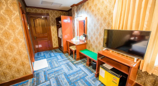 Deluxe Dvoulůžkový s manželskou postelí pokoj a výhledem na město Soubandith Hotel