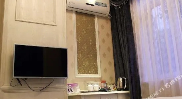 Qiha E-sports Hotel (Jinhua Government World Trade City Plaza)