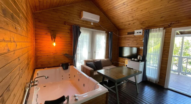 Коттедж Çeli̇k Resort