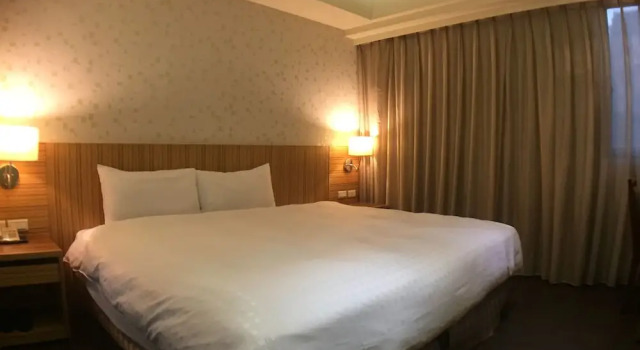 Двухместный номер Deluxe 巴黎商旅 Paris Hotel